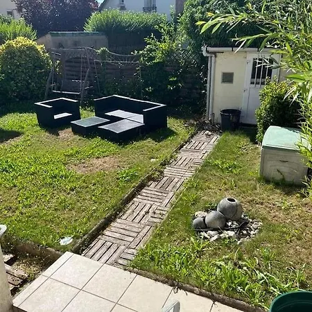 Jolie Maison De Avec Terrasse Et Jardin Ferienhaus